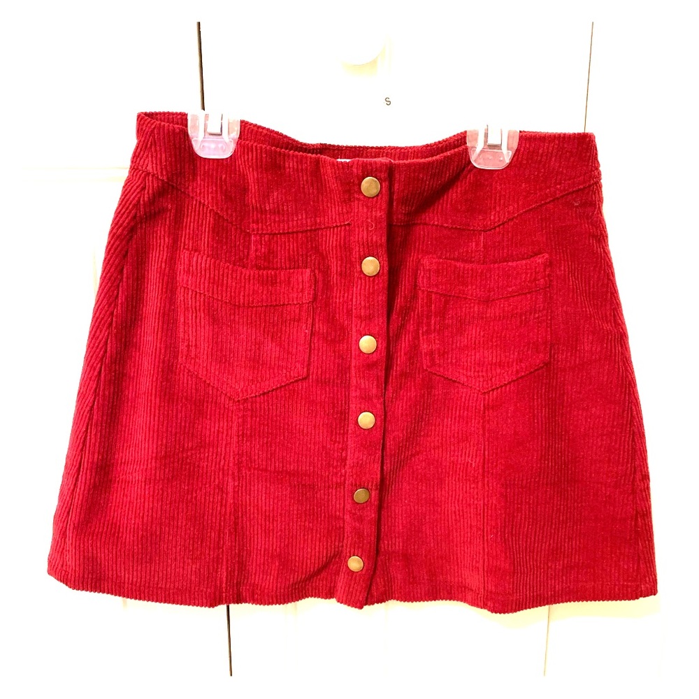 ‼️NWOT‼️Pink Lily Boutique button skirt - Picture 2 of 2